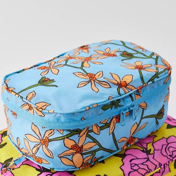 Baggu Packing Cube Set - Multiple Options – The Find North NWOT Baggu Packing Cube Small - Orchid (Garden Flowers)